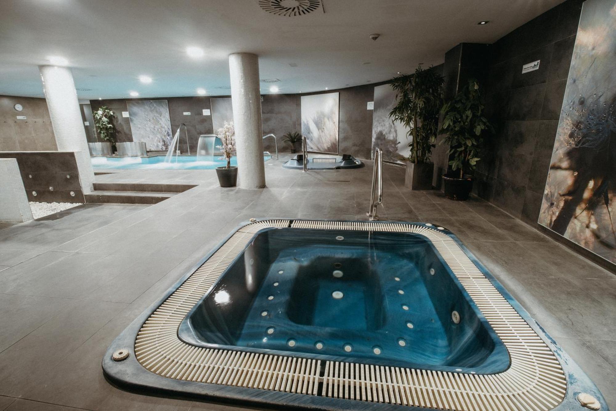 לנגראו Azz Asturias Langrehotel & Spa מראה חיצוני תמונה